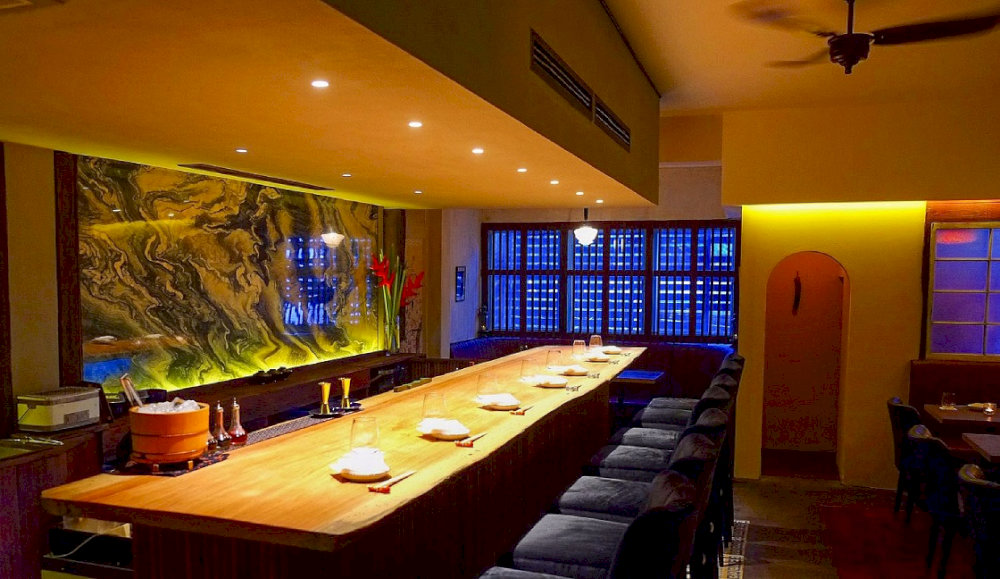 餐廳很小，只有大約16個座位，氛圍溫馨而親密